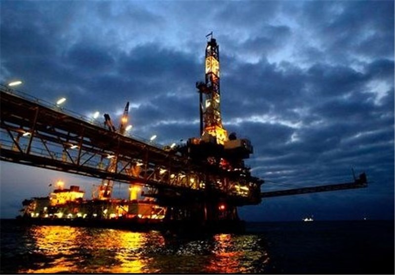 تولید روزانه نفت ایران در ماه گذشته کاهش یافت