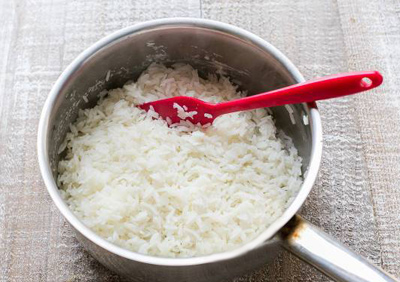خوردن برنج پخته مانده را ترک کنید