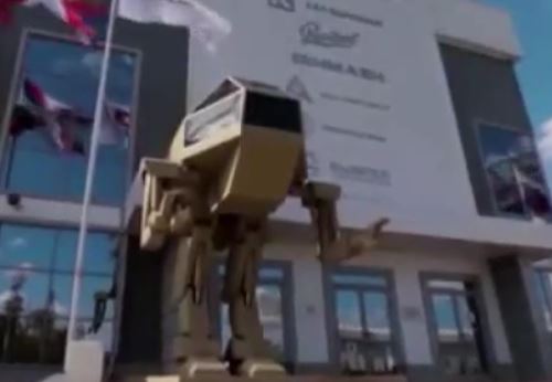 شرکت اسلحه سازی کلاشنیکف از ربات طلایی قاتل خود رونمایی کرد
