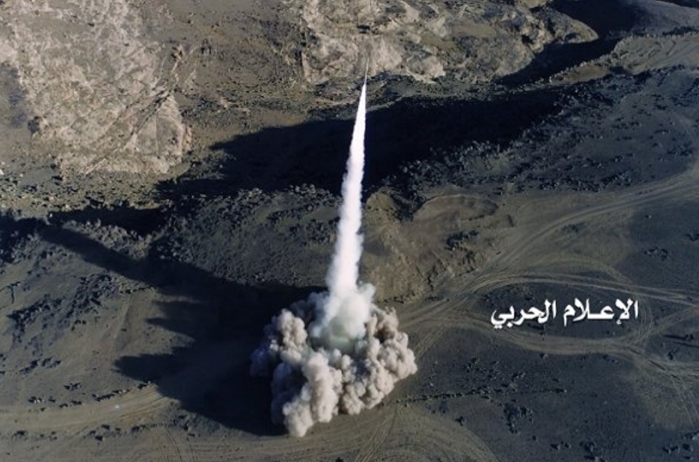 شلیک یک فروند موشک بدر۱ به مواضع نظامیان سعودی