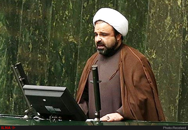 استعفای نمایندگان اصفهان را در جلسه هیأت رئیسه بررسی می‌کنیم