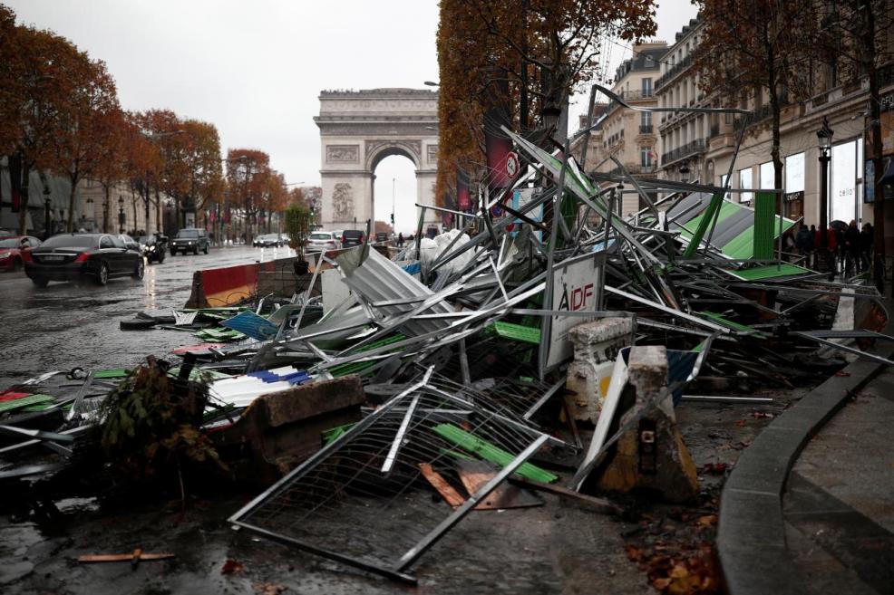 پلیس پاریس: اعتراض های اخیر بدترین نوع 'شورش' در سالهای اخیر بود