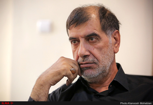 می‌خواستند قتل‌های زنجیره‌ای را به گردن مرحوم هاشمی بیندازند/به روحانی گفتم، باید احمدی نژاد را تحمل کنید