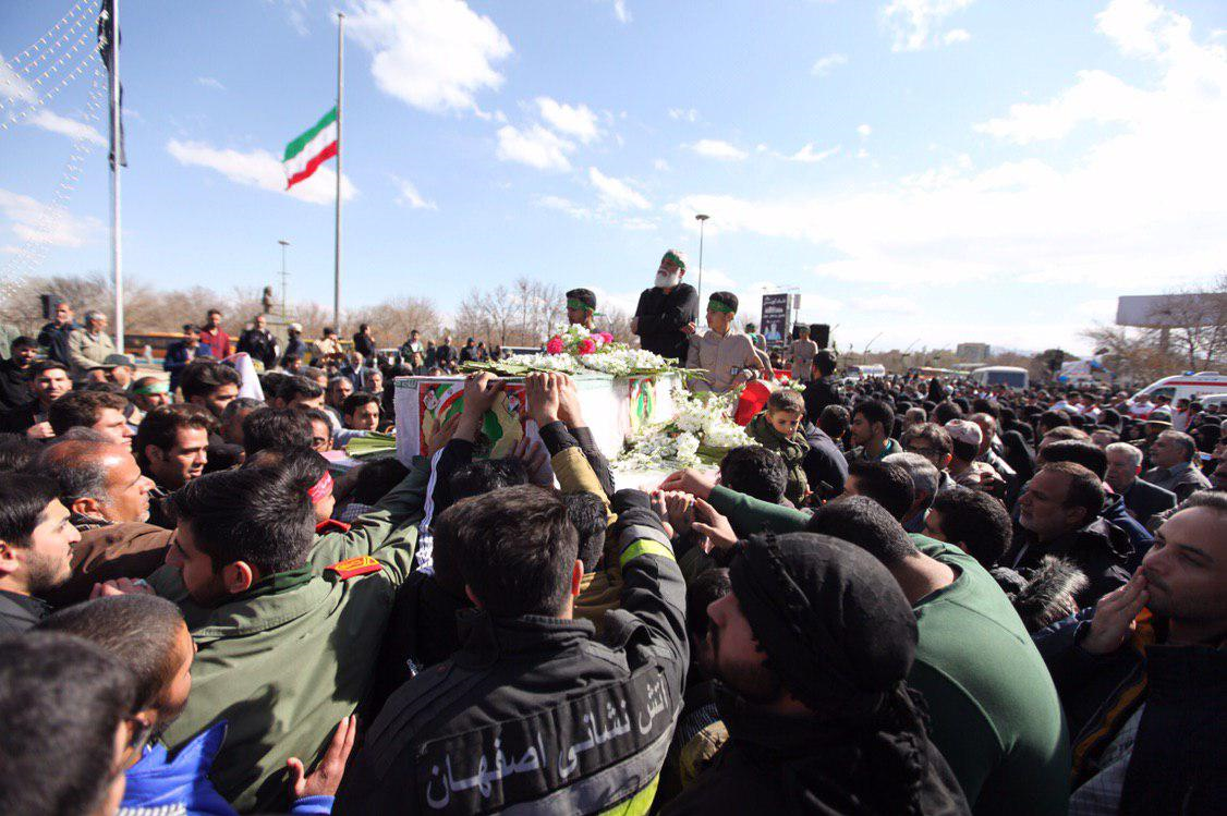اصفهان ایستاده به احترام «یاران خرازی»+فیلم هوایی/ سردار جعفری: انتقام می‌گیریم