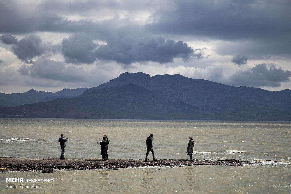 دریاچه ارومیه جان گرفت/ مرهمی بر زخم‌هایی که سیل بر تن ایران زد
