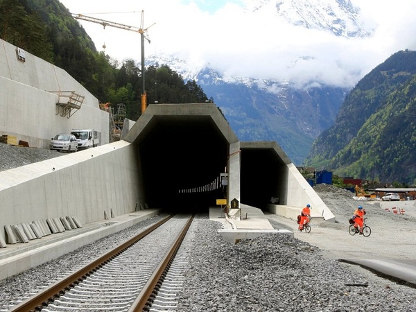 تصاویری از طولانی‌ترین تونل‌های دنیا