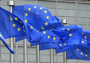 اتحادیه اروپا، فیس‌بوک، گوگل و توئیتر را تهدید کرد