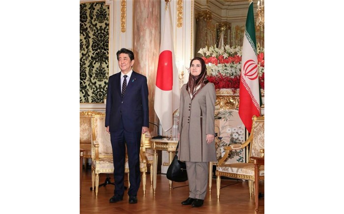 لباس لعیا جنیدی در دیدار نخست وزیر ژاپن