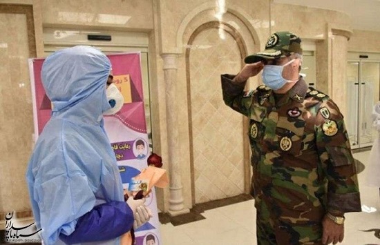 احترام نظامی مقام ارشد ارتش به یک پرستار