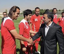استوری علی کریمی در پاسخ به احمدی‌نژاد