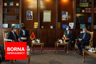 نخستین دیدار وزیر خارجه چین با علی لاریجانی مسوول پیگیری قرارداد ۲۵ ساله ایران و چین