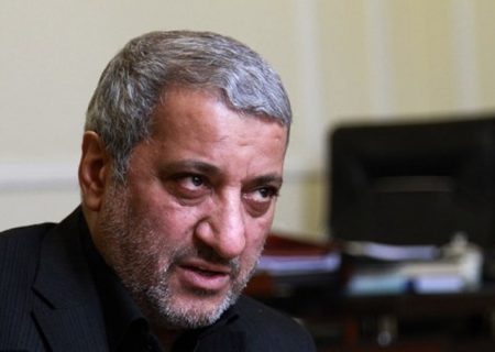 ادعای رجایی : احمدی‌نژاد سند دارد که دربرابرش سکوت کرده‌اید