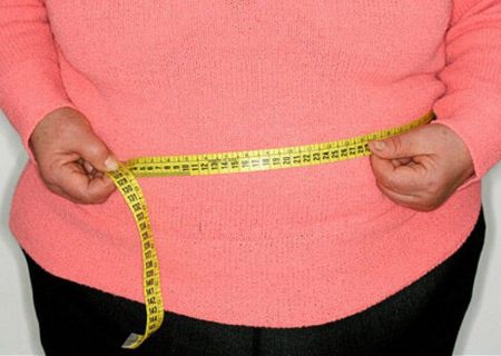 ۶ کار غلطی که باعث چاقی شکمی می‌شوند