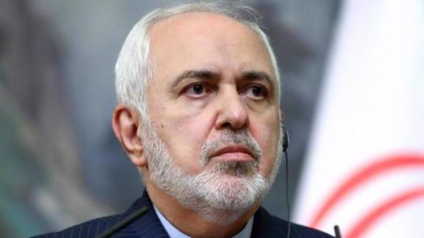 واکنش کیهان به ظریف: به جای عذرخواهی از مردم ، به دستاوردتراشی و بزک برجام روی آورده اید