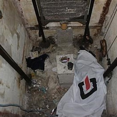 معمای کشف جسد در چاله آسانسور