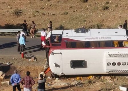 فوت مهشاد کریمی و ریحانه یاسینى در حادثه واژگونى اتوبوس خبرنگاران/عکس