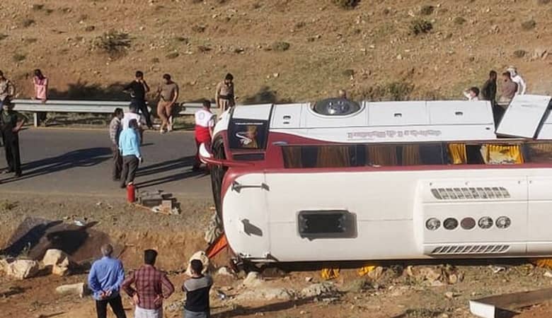 فوت مهشاد کریمی و ریحانه یاسینى در حادثه واژگونى اتوبوس خبرنگاران/عکس