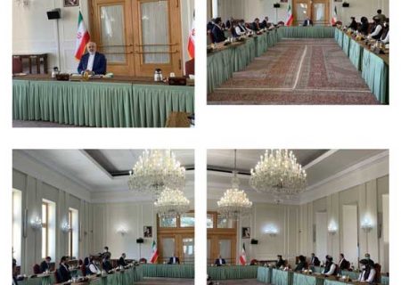 نمایندگان دولت افغانستان و طالبان در تهران با حضور ظریف دیدار کردند