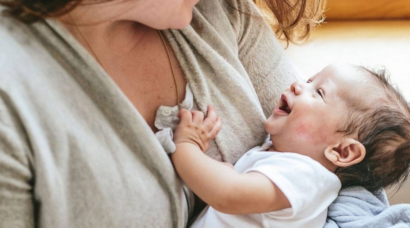 احتمال انتقال آنتی‌بادی از شیر مادر به نوزاد پس از تزریق واکسن