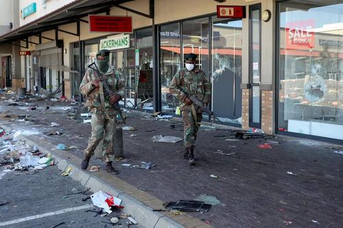 ناآرامی های گسترده در آفریقای جنوبی/ عکس