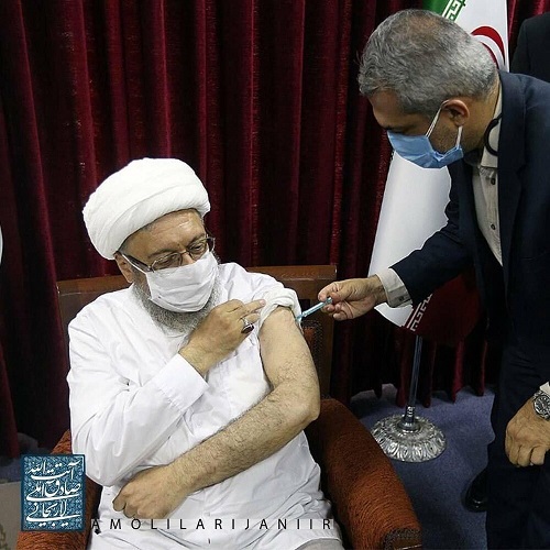 تزریق واکسن ایرانی کرونا به آملی‌لاریجانی /عکس