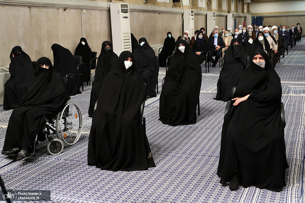دختران امام خمینی در مراسم تنفیذ ابراهیم رئیسی/عکس