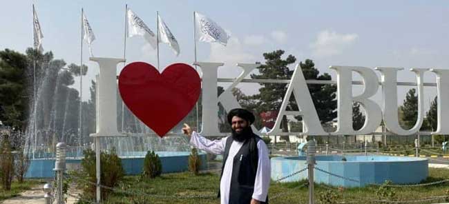 طالبان علامت «قلب» را دوباره نصب کرد/عکس