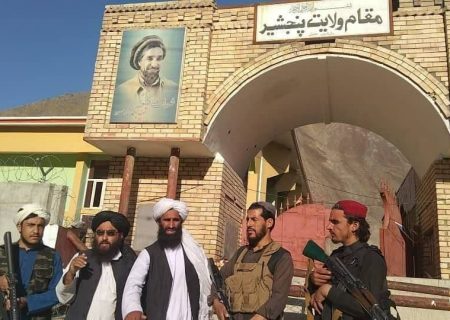 نخستین عکس یادگاری طالبان بعد از سقوط پنجشیر