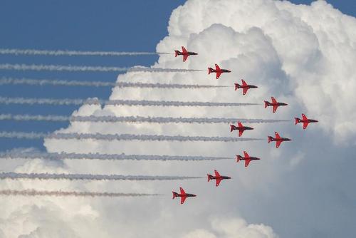 نمایش آکروباتیک نیروی هوایی انگلیس بر فراز قبرس/ عکس