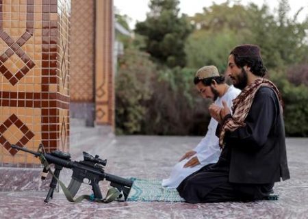 نماز طالبان در مسجد عبدالرحمان کابل/ عکس