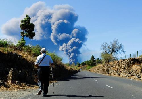 ادامه فعالیت آتشفشانی در اسپانیا/ عکس