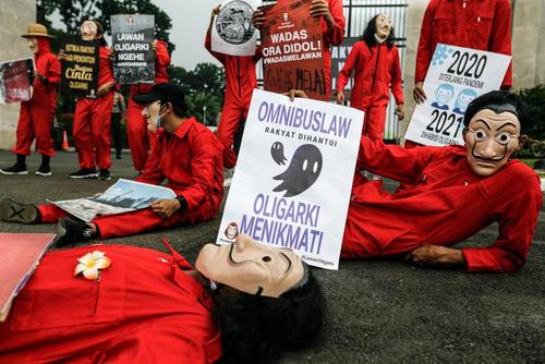 اعتراض فعالان ضدفساد در اندونزی/عکس
