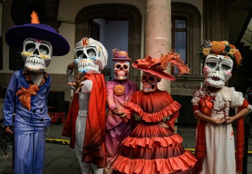 رژه روز جهانی مردگان در شهر مکزیکوسیتی/عکس