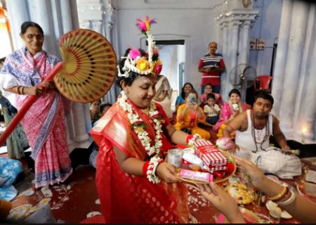 جشنواره آیینی “دورگا پوجا” در هند/ عکس