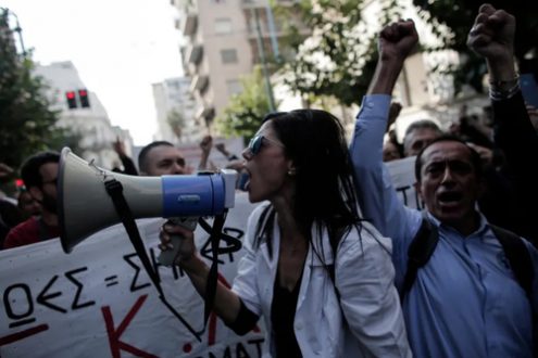 اعتراضات کادر درمان در یونان/ عکس