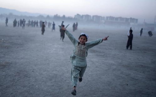 کریکت بازی کودکان افغانستانی/عکس