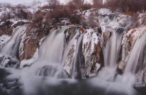 یخ زدن آبشار مرادیه در ترکیه/ عکس