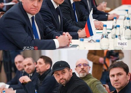 تفاوت پوشش مذاکره‌کنندگان روسیه و اوکراین/عکس