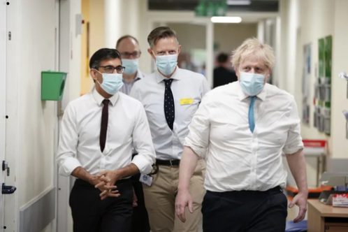 ژست نخست وزیر و خزانه دار انگلیس در بیمارستان/عکس
