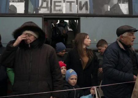 تخلیه غیرنظامیان از ماریوپل اوکراین/ عکس