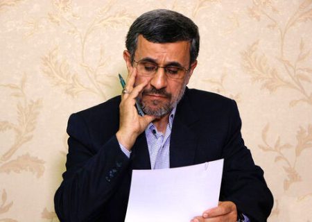 نامه احمدی نژاد به زلنسکی درباره خودکامگی پوتین