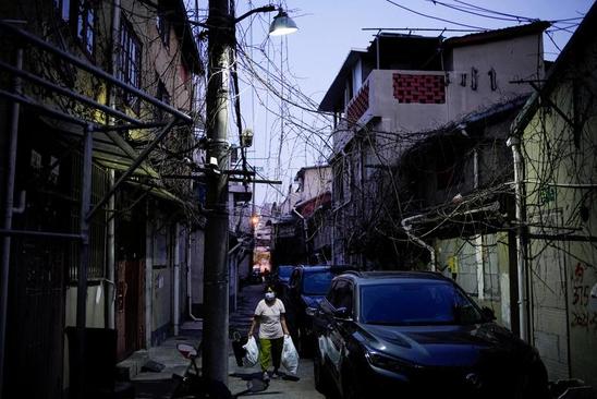 محله قرنطینه شده شهر شانگهای چین