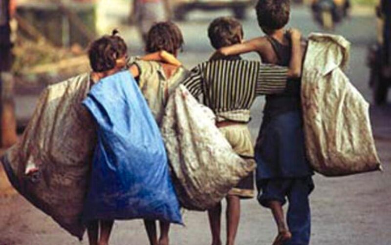 خروج ۱۵۰۰ کودک کار از چرخه تکدی‌گری و دستفروشی