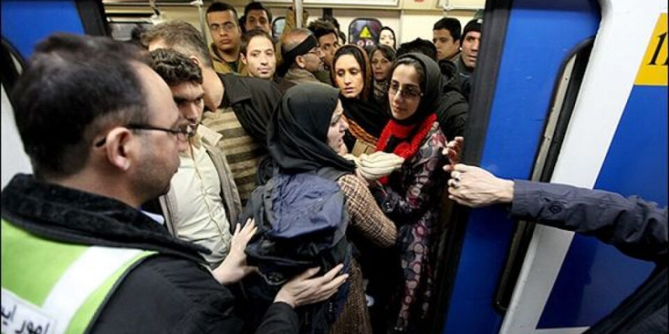 ایجاد پایگاه عفاف و حجاب در متروی تهران