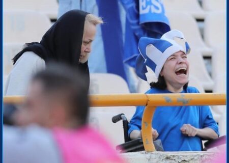 شادی دختر معلول استقلالی در استادیوم آزادی