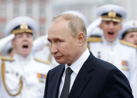 پوتین در مراسم ویژه روز نیروی دریایی روسیه