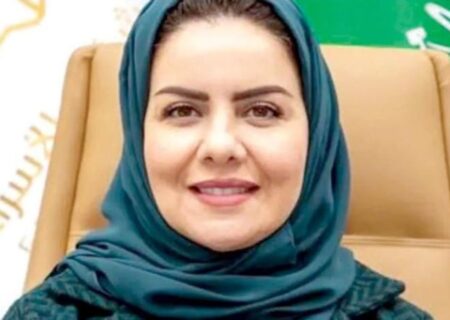 یک زن رئیس کمیته حقوق بشر عربستان شد/عکس