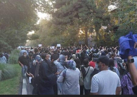 تجمع در اعتراض به فوت مهسا امینی در تهران/ تصاویر
