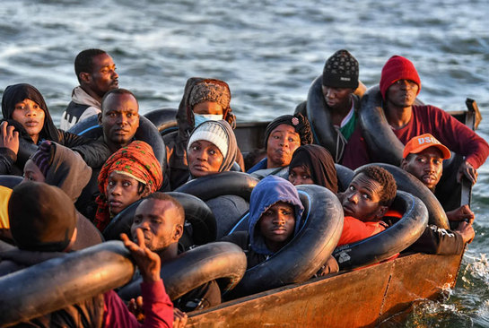 پناهجویان آفریقایی در ساحل ایتالیا