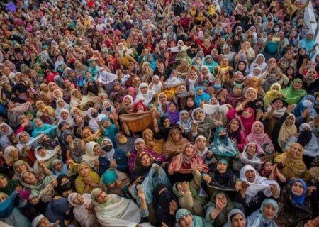 رونمایی از تار ریش منسوب به پیامبر اسلام در کشمیر
